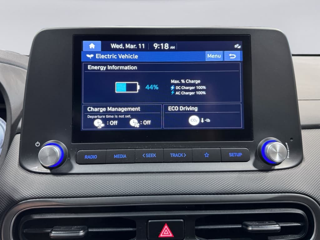 2023 Hyundai Kona EV view 12