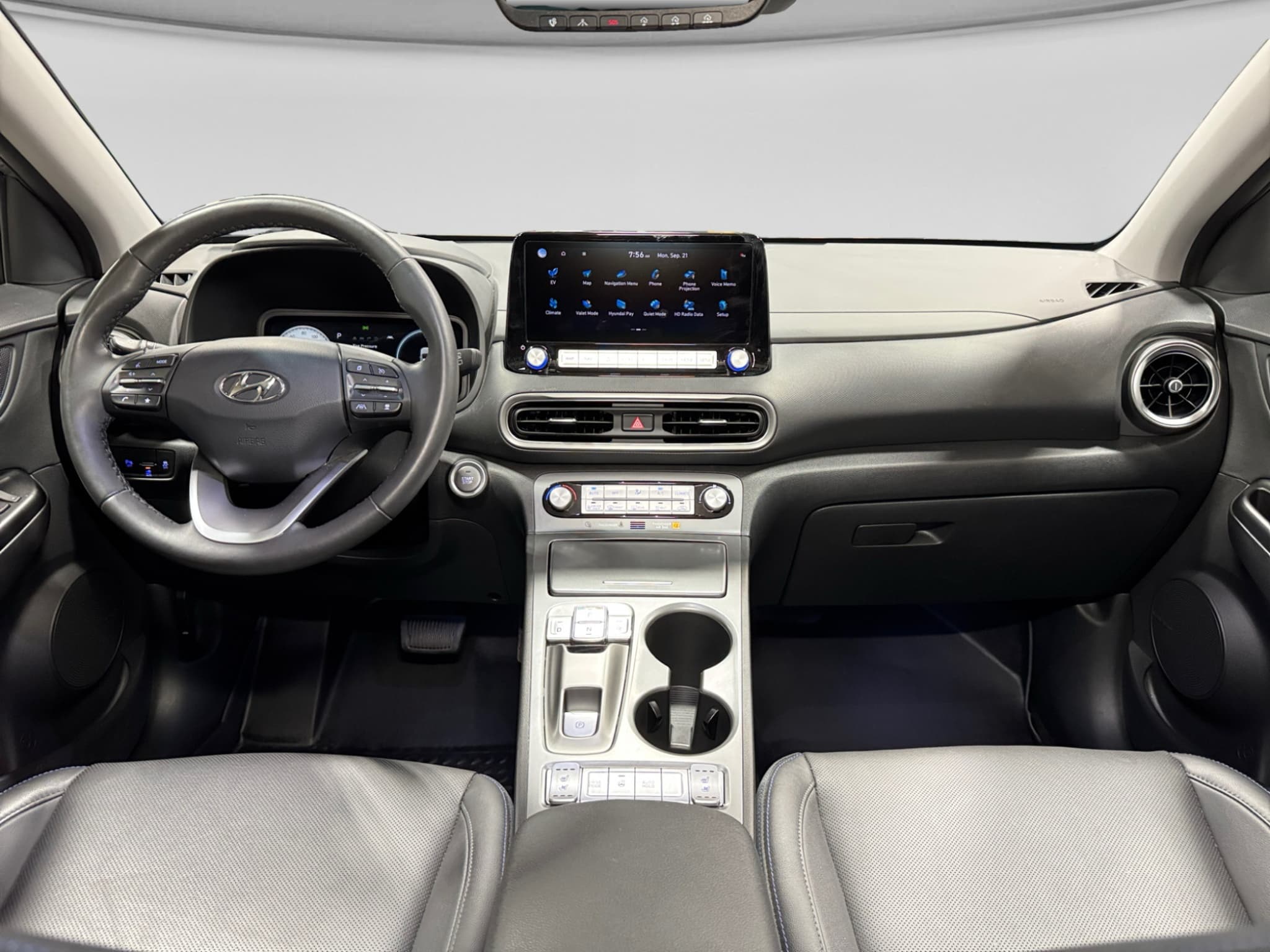 2023 Hyundai Kona EV view 16