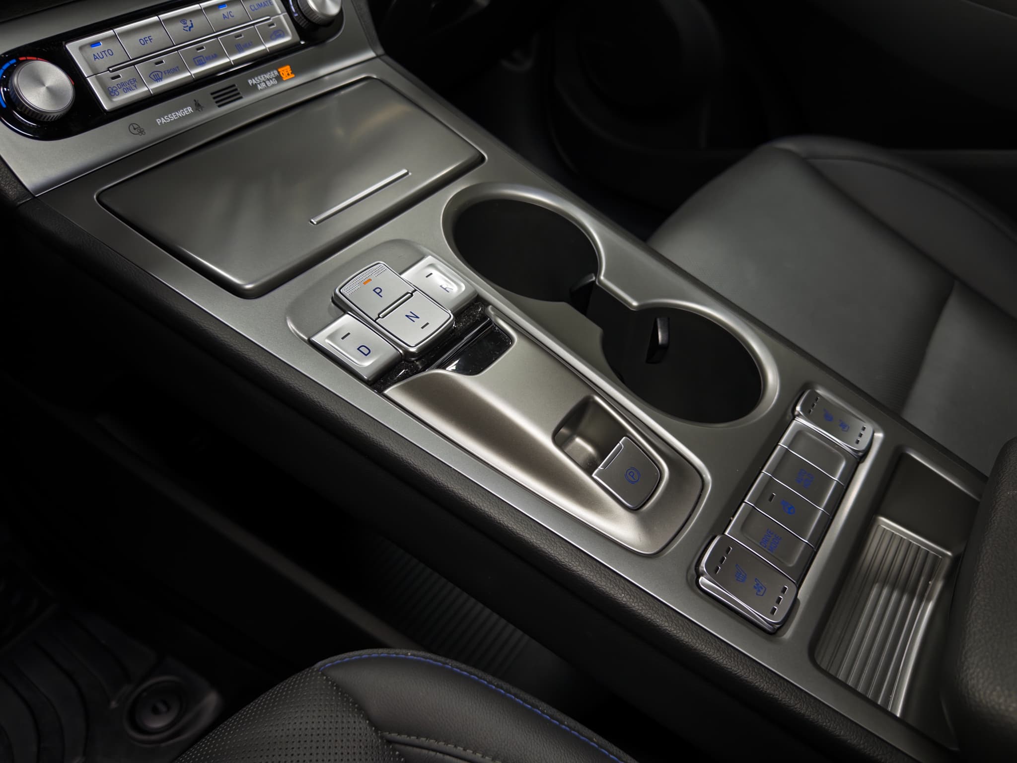 2023 Hyundai Kona EV view 19