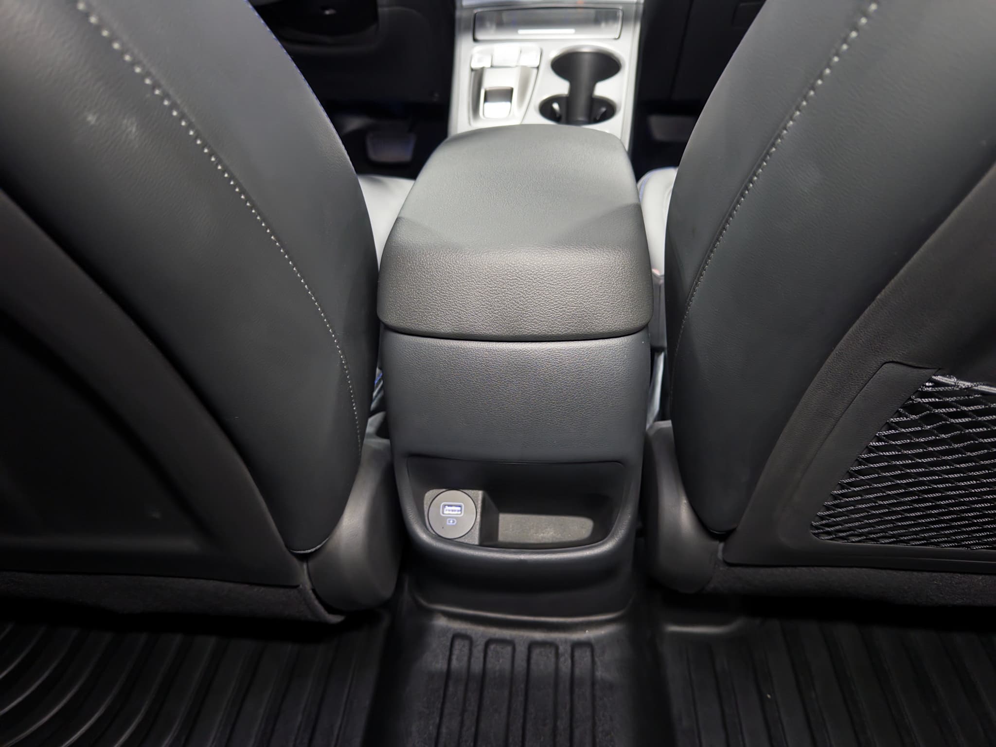 2023 Hyundai Kona EV view 21