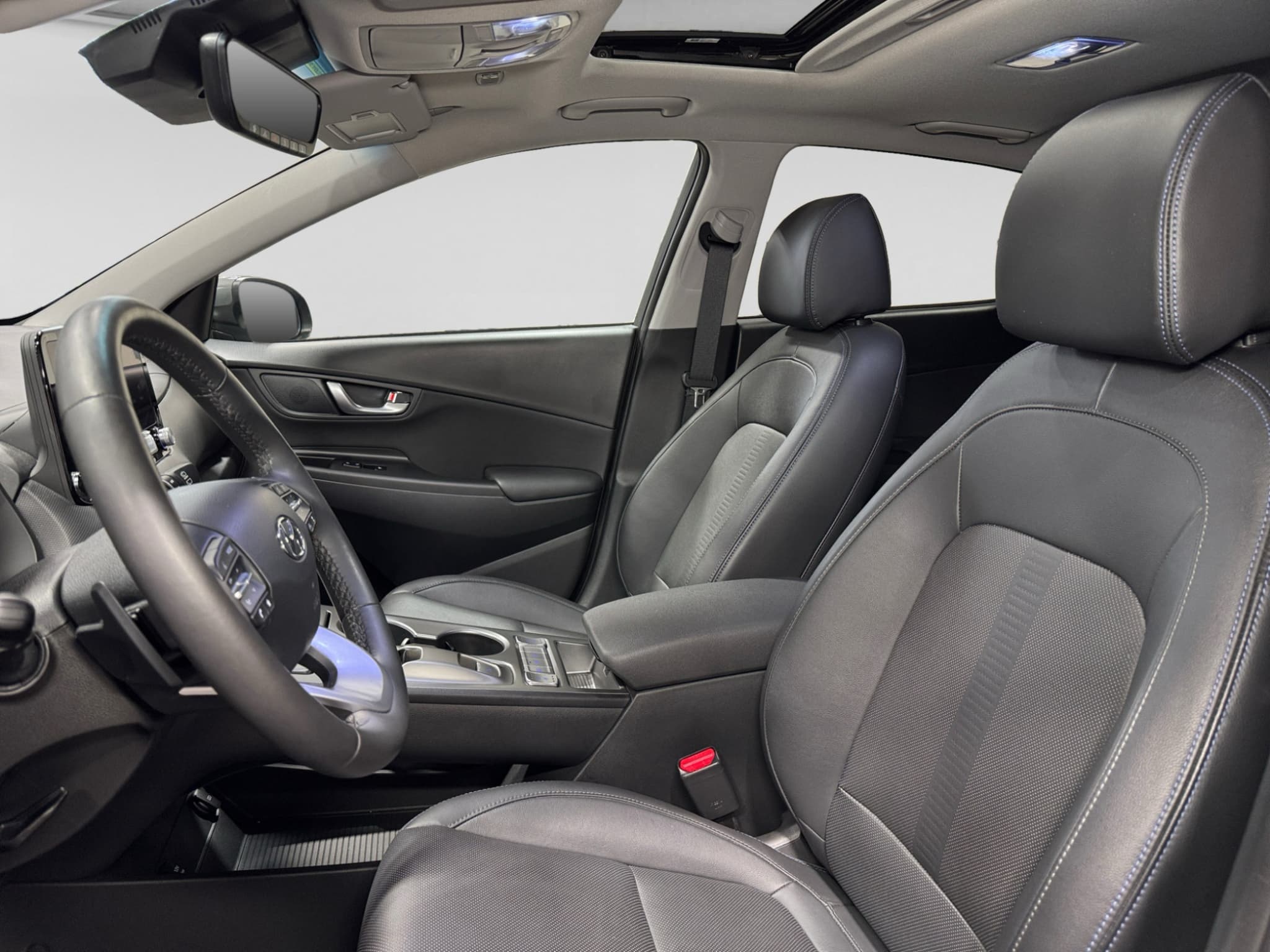 2023 Hyundai Kona EV view 17