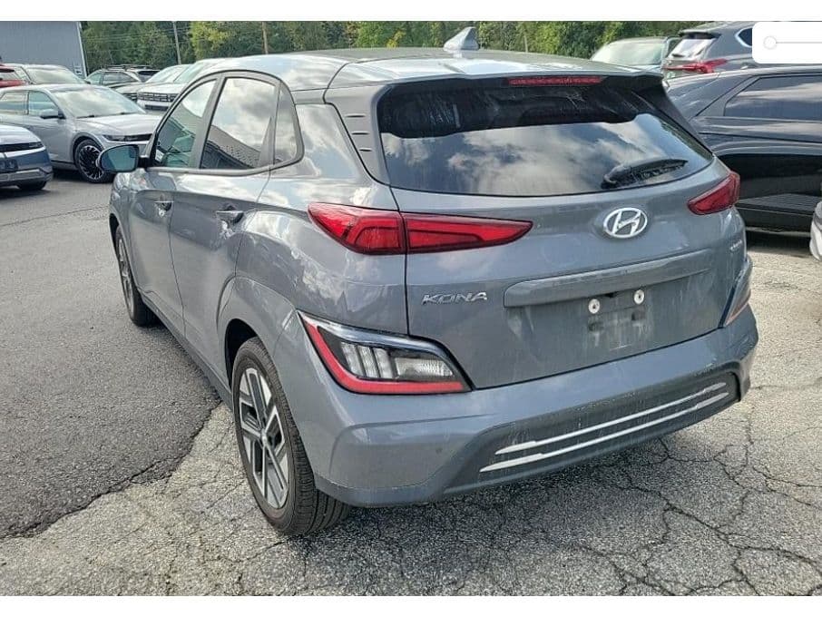 2023 Hyundai Kona EV view 3