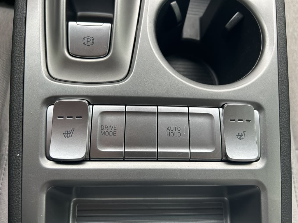 2023 Hyundai Kona EV view 17