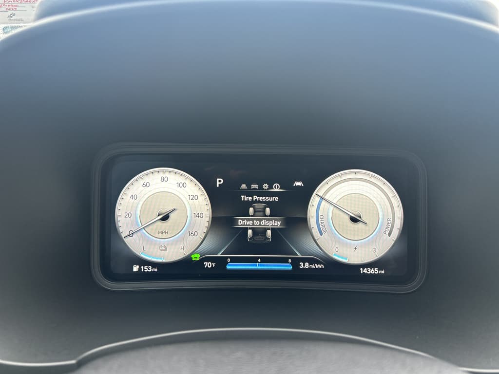 2023 Hyundai Kona EV view 9