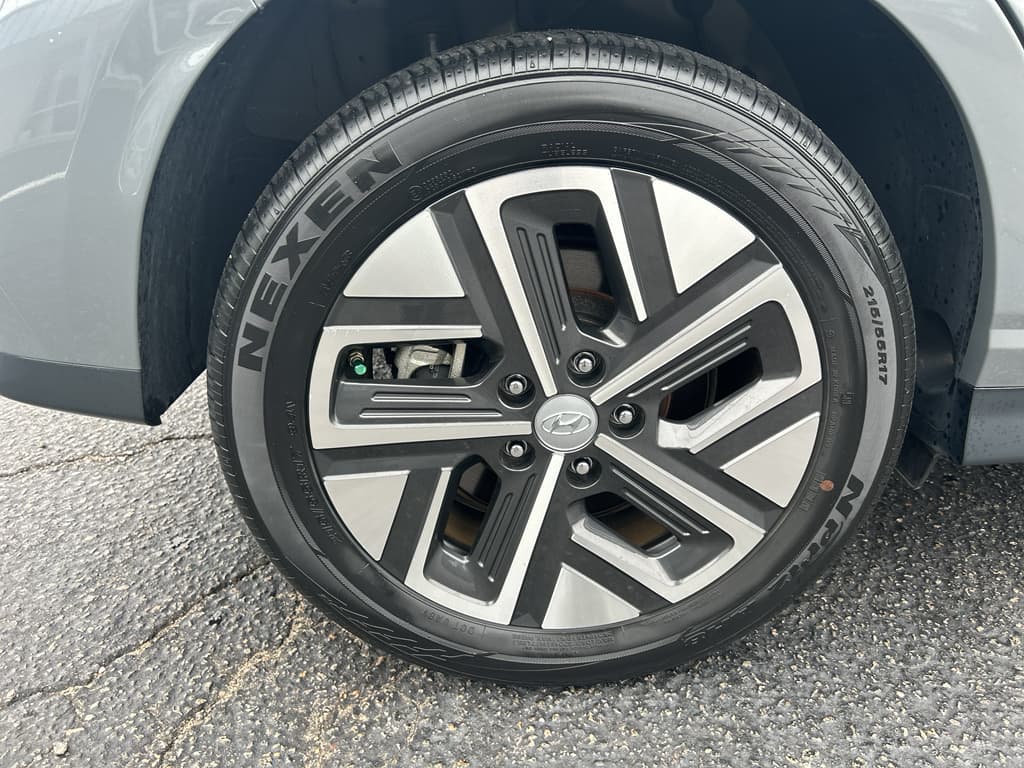 2023 Hyundai Kona EV view 24