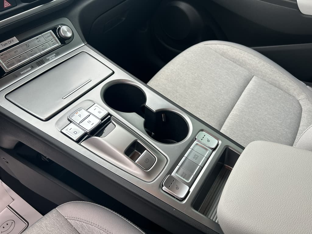 2023 Hyundai Kona EV view 16
