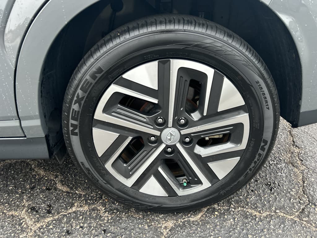 2023 Hyundai Kona EV view 30