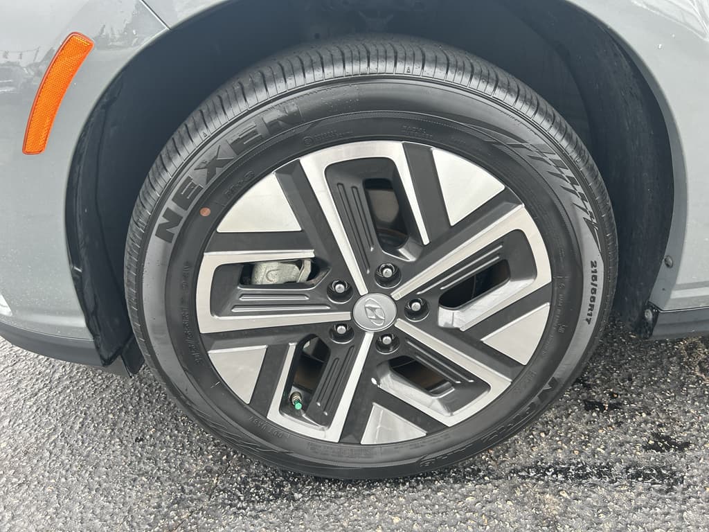2023 Hyundai Kona EV view 28