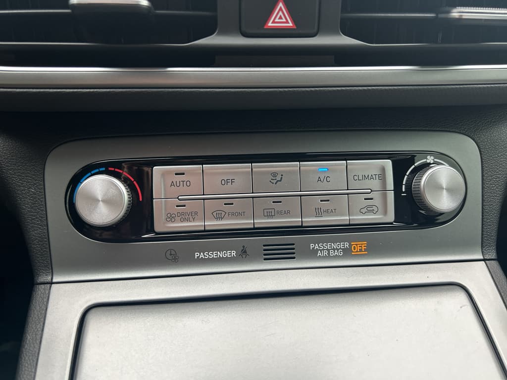 2023 Hyundai Kona EV view 14