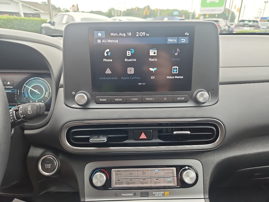 2023 Hyundai Kona EV view 10