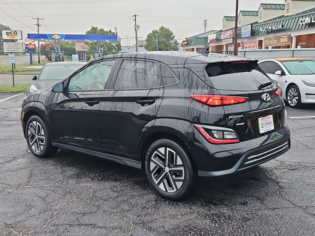 2023 Hyundai Kona EV view 2