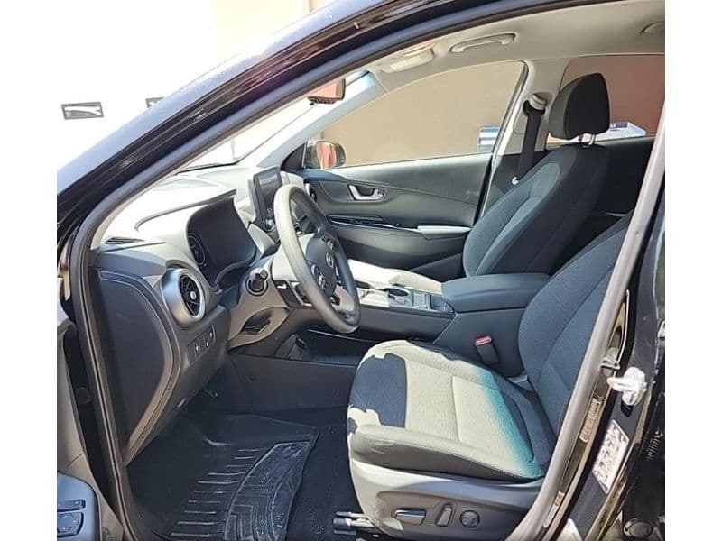 2023 Hyundai Kona EV view 5