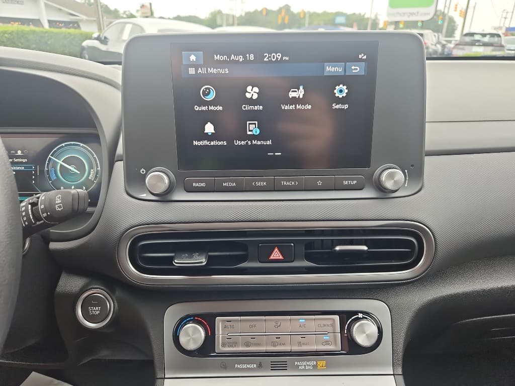 2023 Hyundai Kona EV view 11
