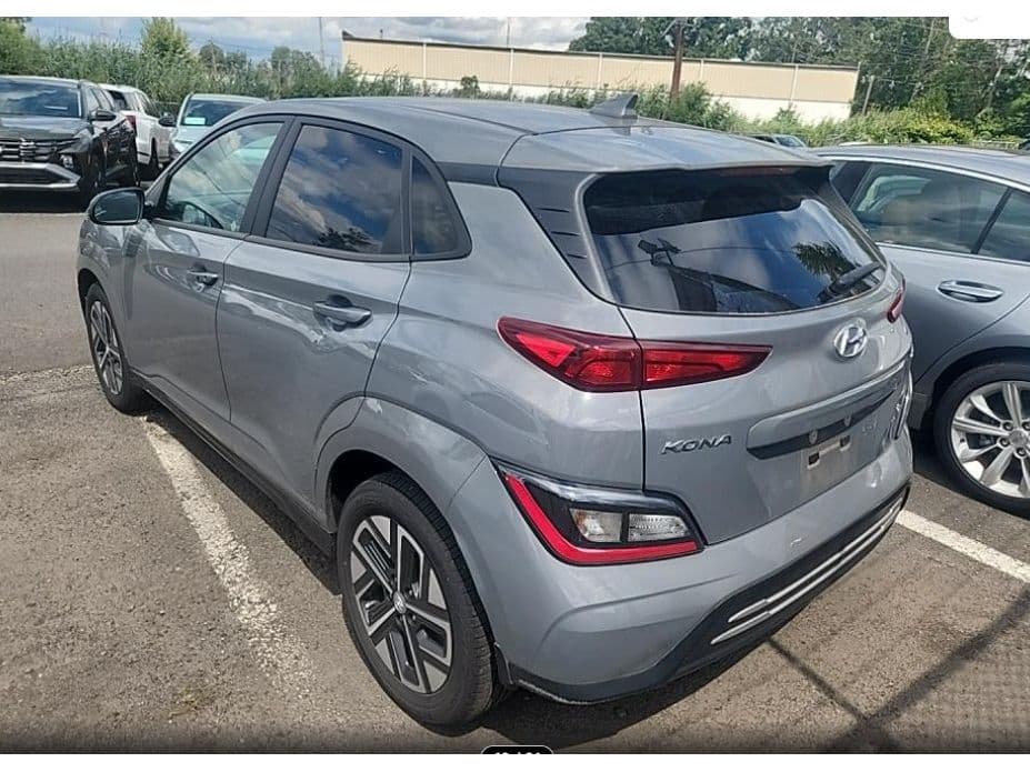 2023 Hyundai Kona EV view 3
