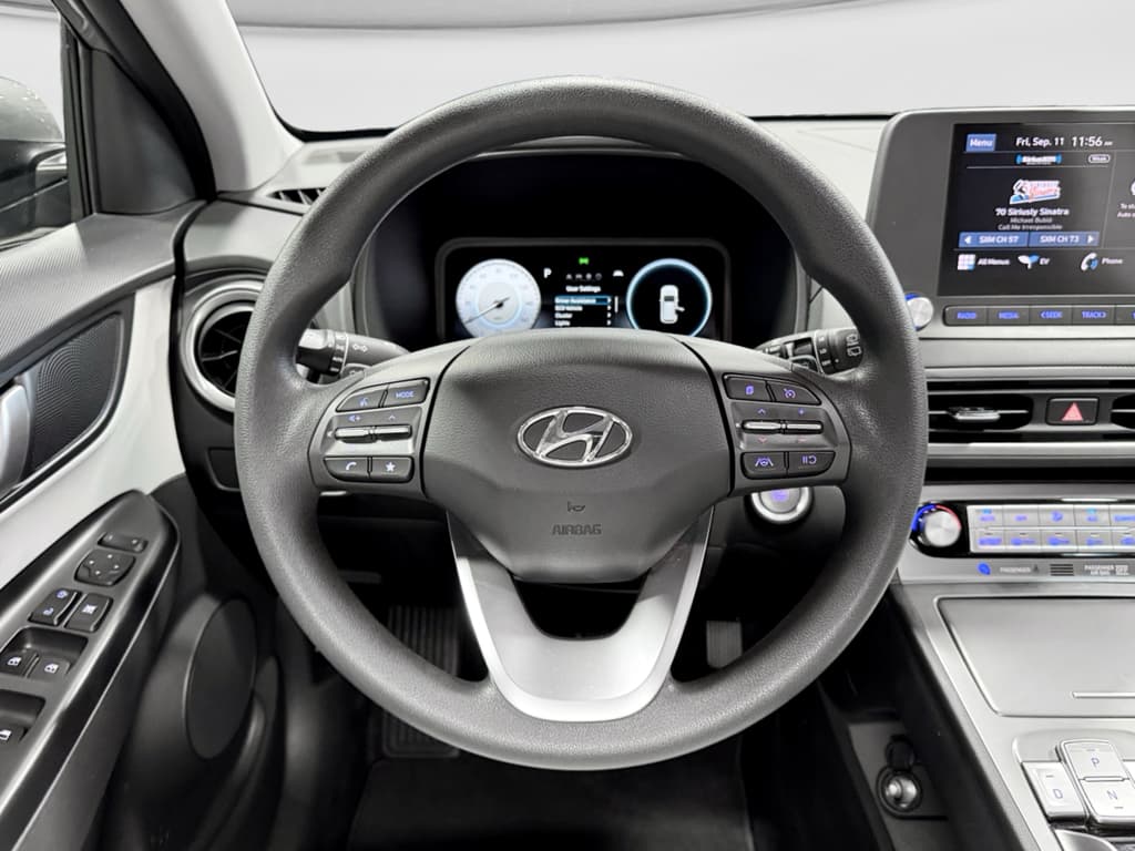2023 Hyundai Kona EV view 8