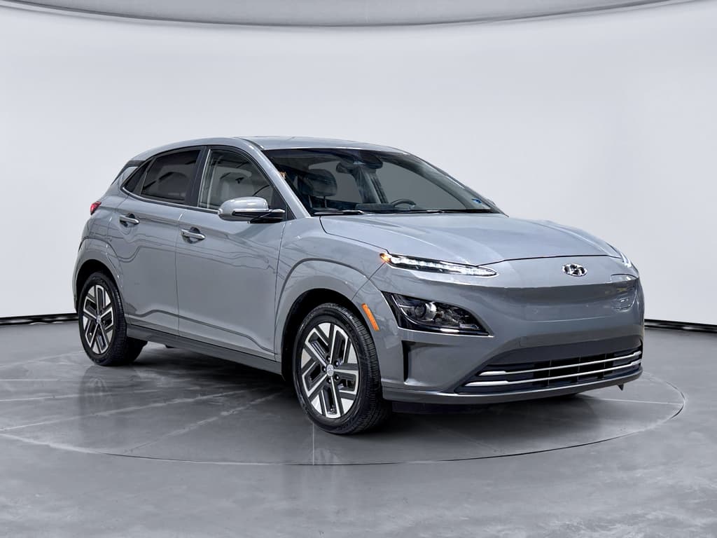 2023 Hyundai Kona EV view 4