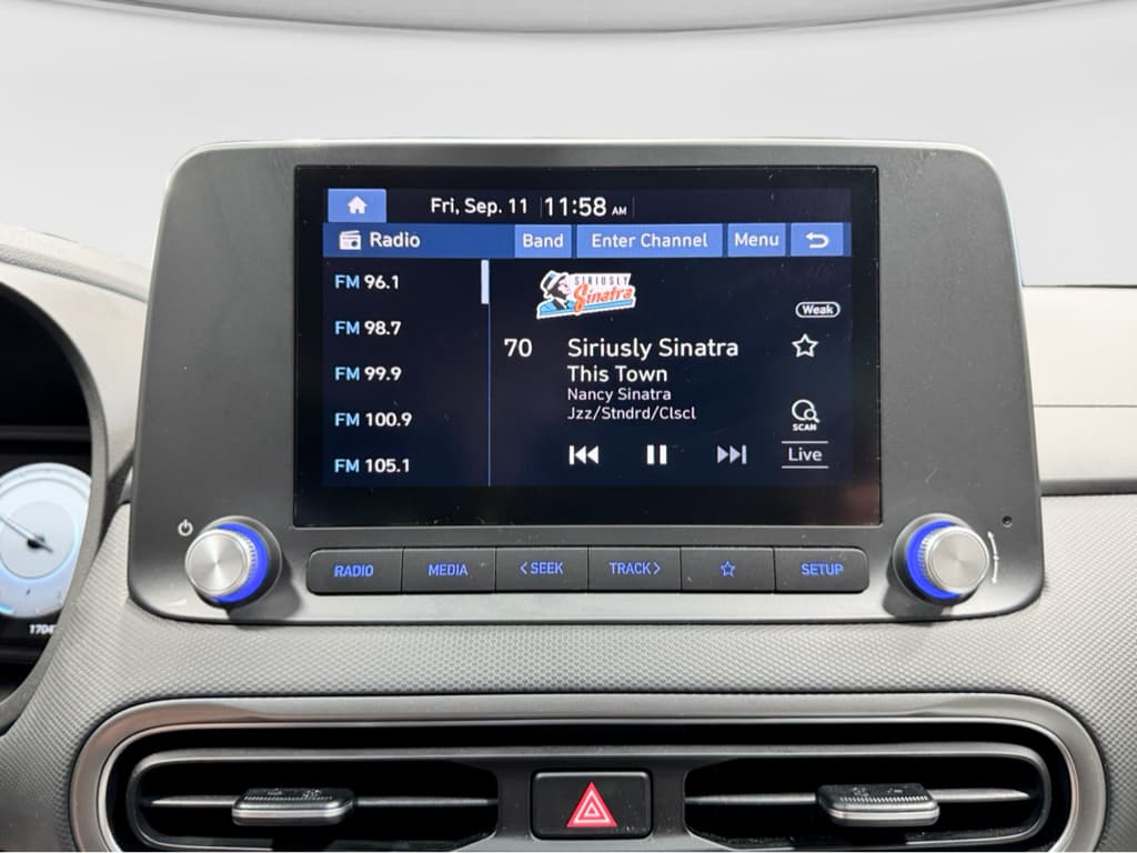 2023 Hyundai Kona EV view 11