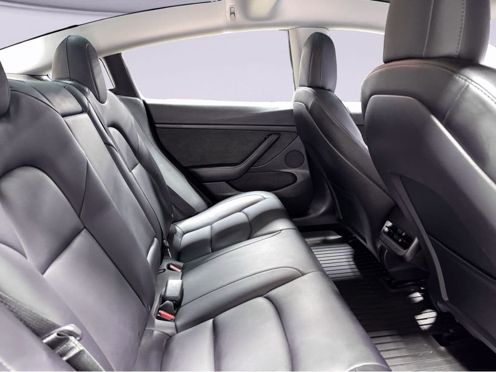 2022 Tesla Model 3 view 21