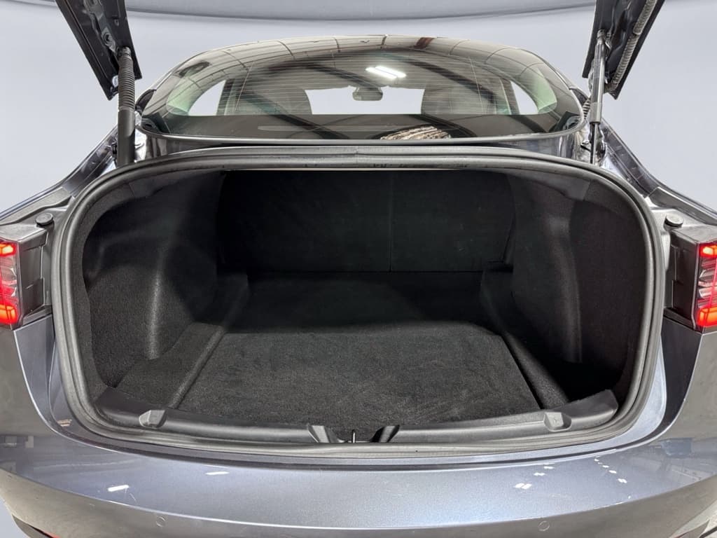 2022 Tesla Model 3 view 26