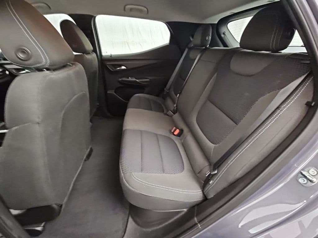 2023 Chevrolet Bolt EUV view 6