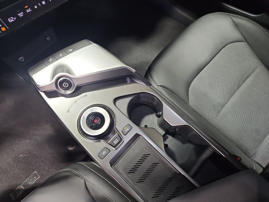 2024 Kia EV6 view 19