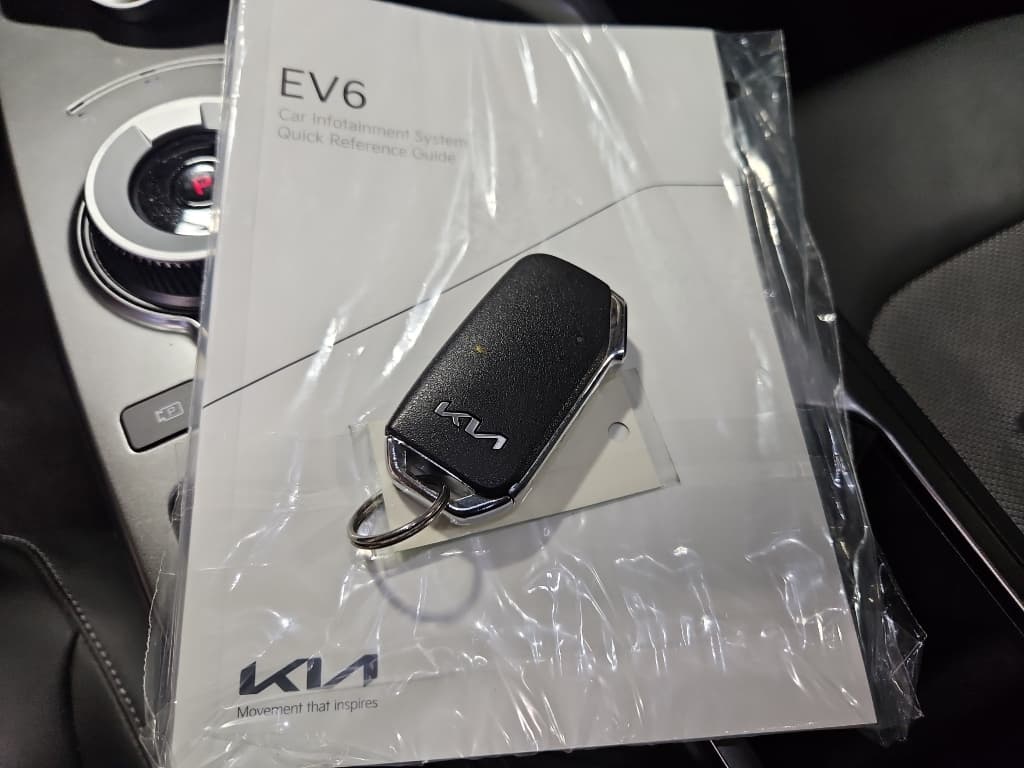 2024 Kia EV6 view 23