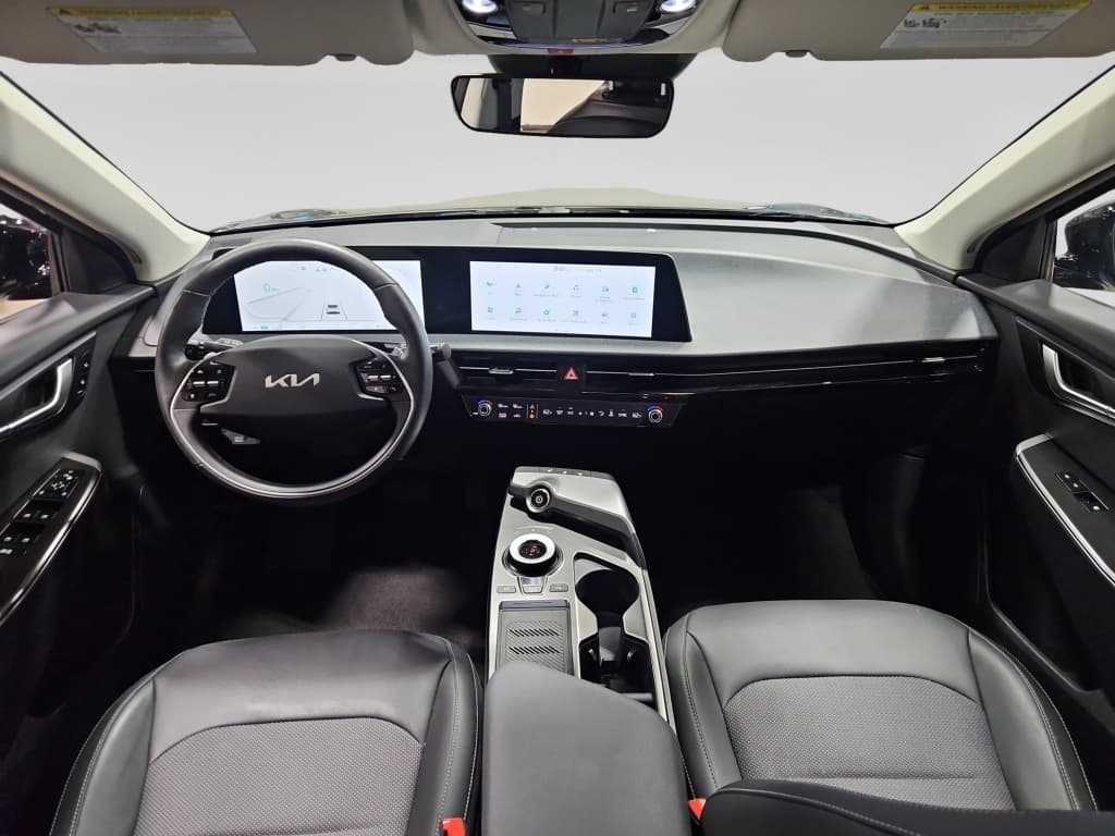2024 Kia EV6 view 16