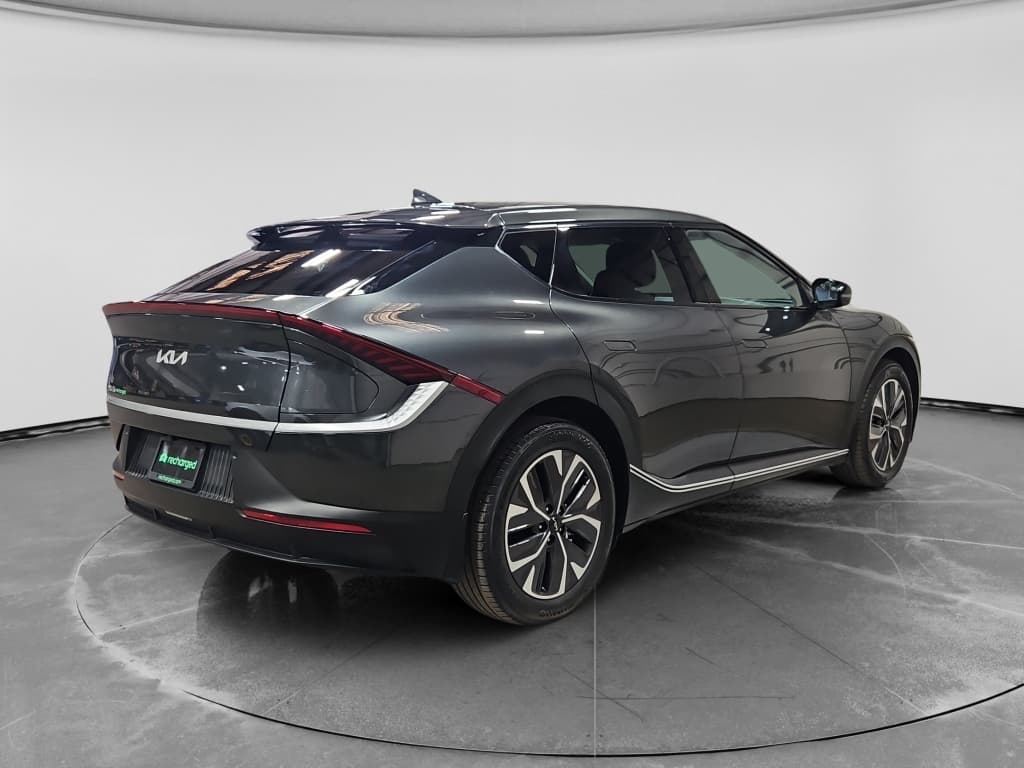 2024 Kia EV6 view 3