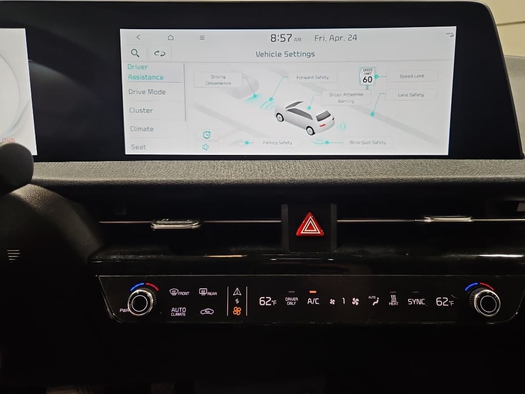 2024 Kia EV6 view 13