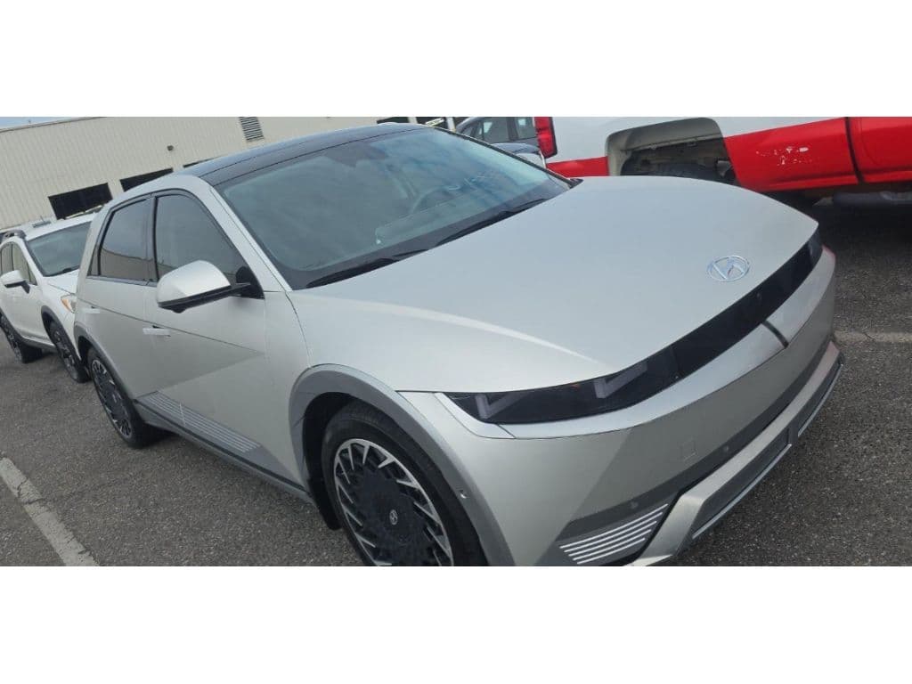 2023 Hyundai IONIQ 5 view 2
