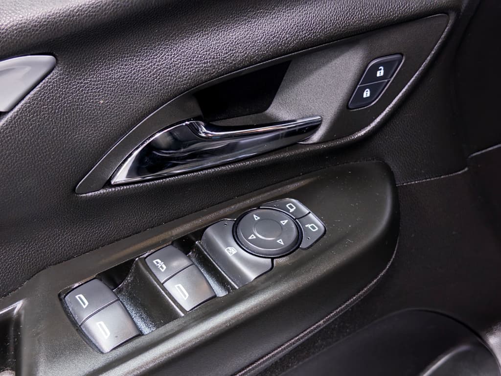 2023 Chevrolet Bolt EV view 7