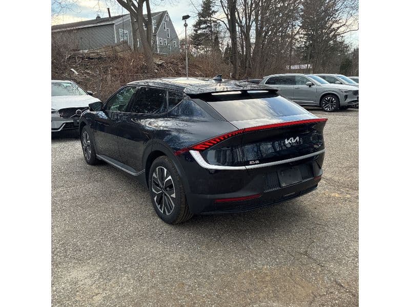 2024 Kia EV6 view 4