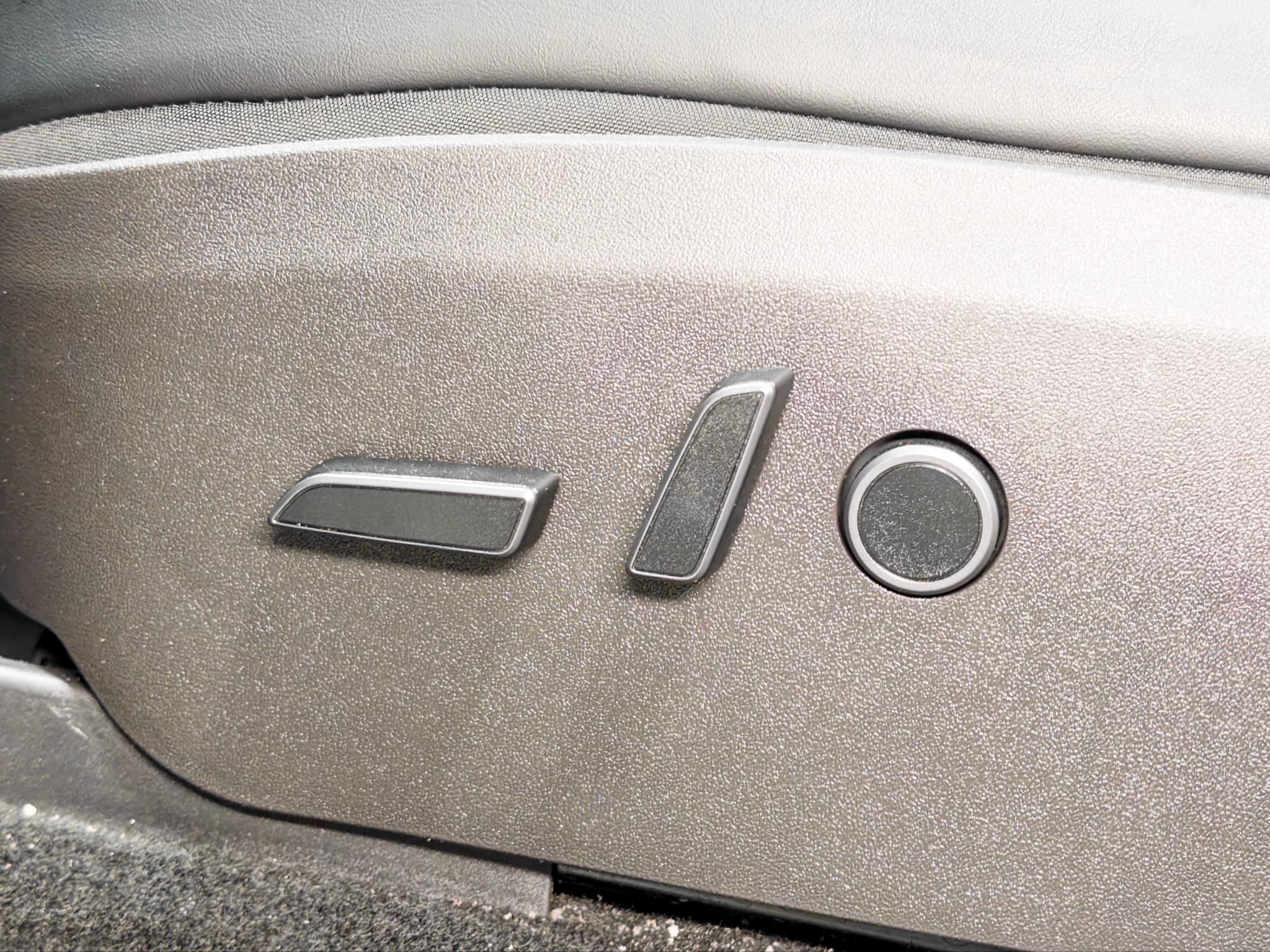 2021 Tesla Model Y view 7