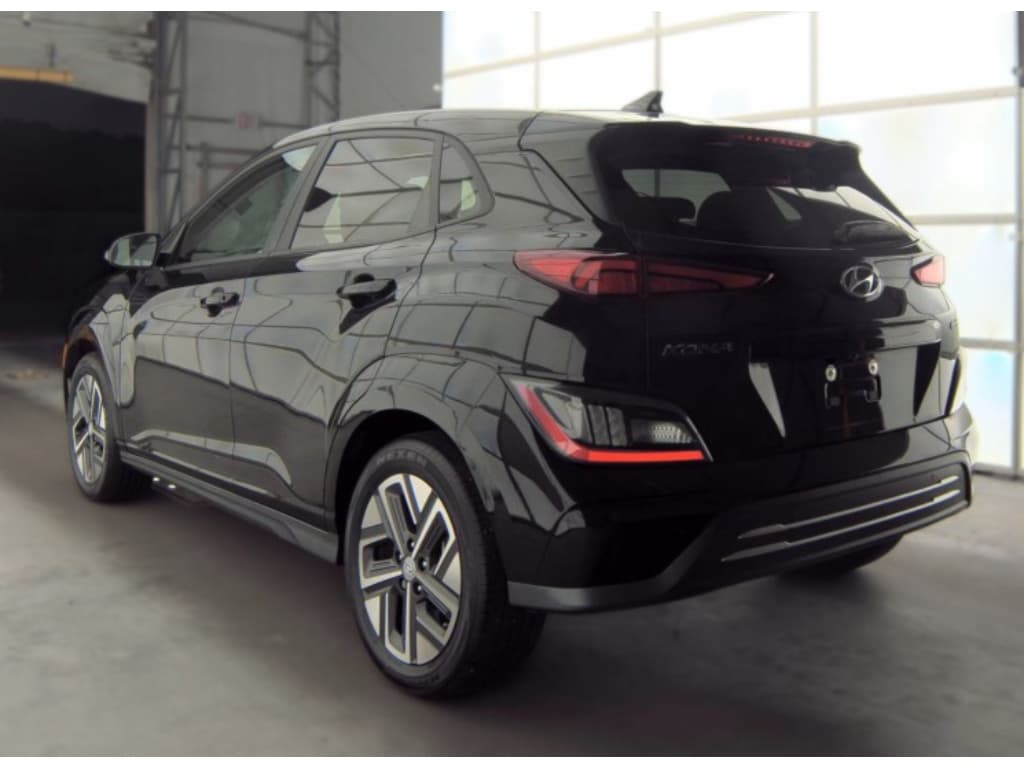2023 Hyundai Kona EV view 3