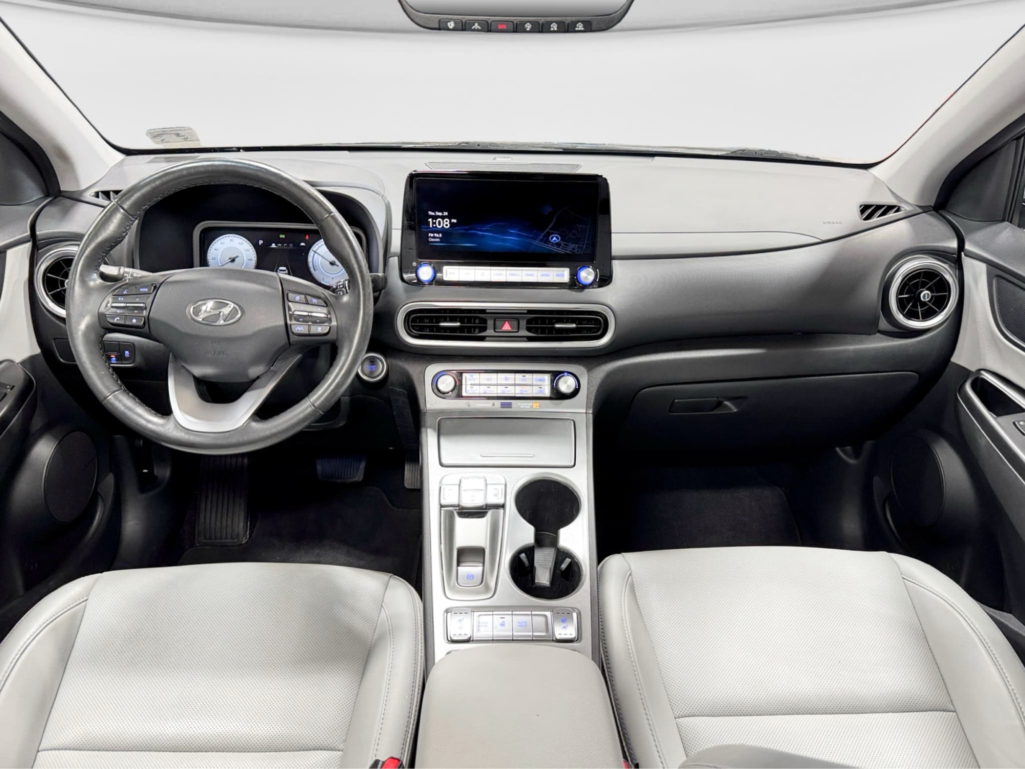 2023 Hyundai Kona EV view 17