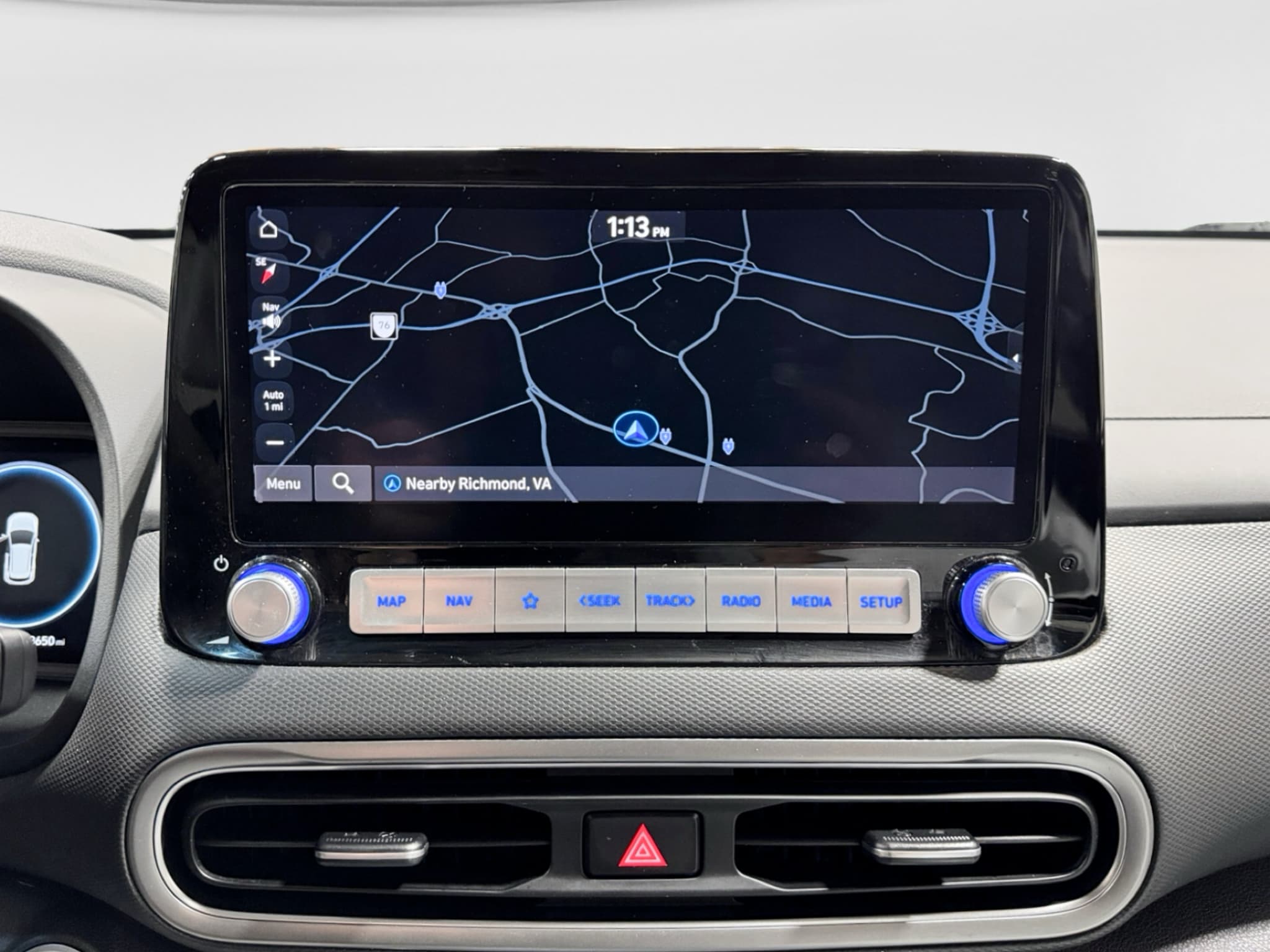 2023 Hyundai Kona EV view 11