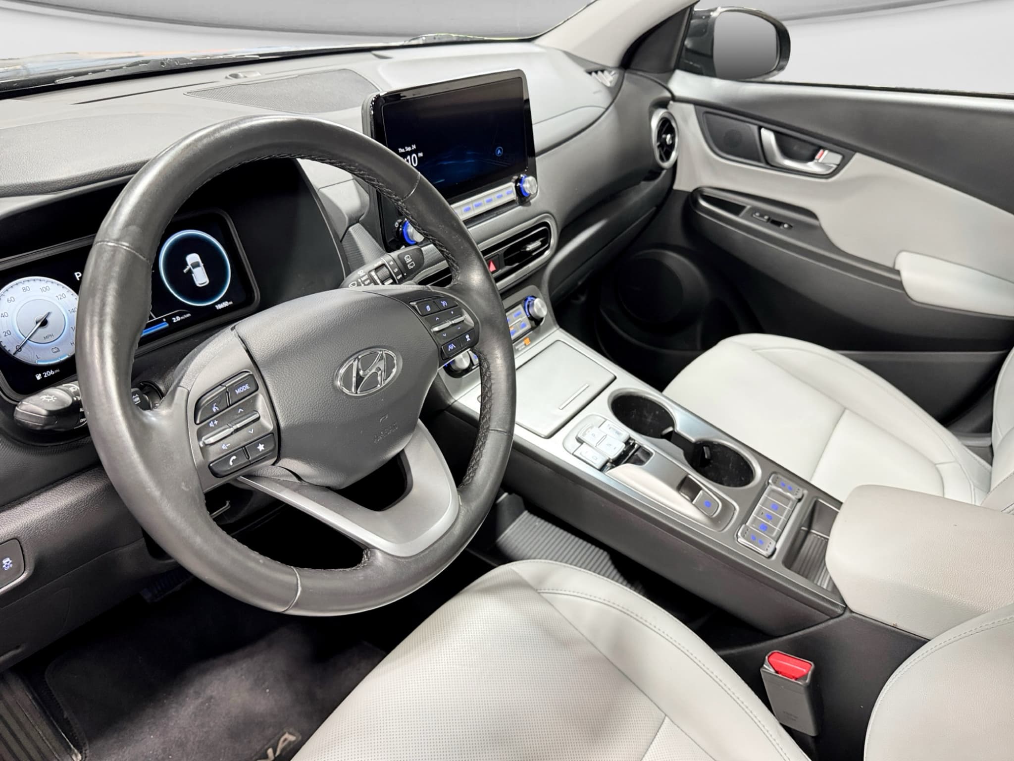 2023 Hyundai Kona EV view 19