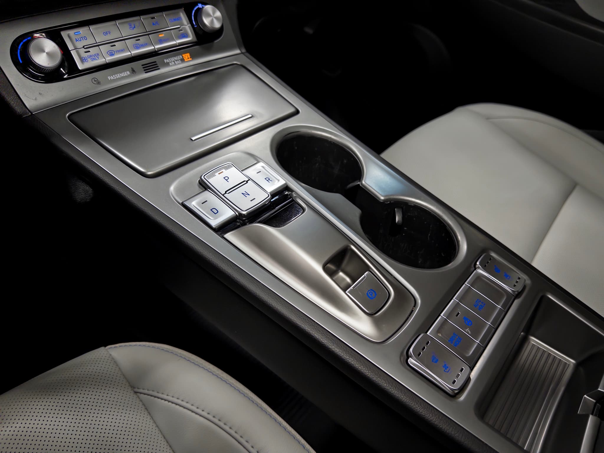 2023 Hyundai Kona EV view 20