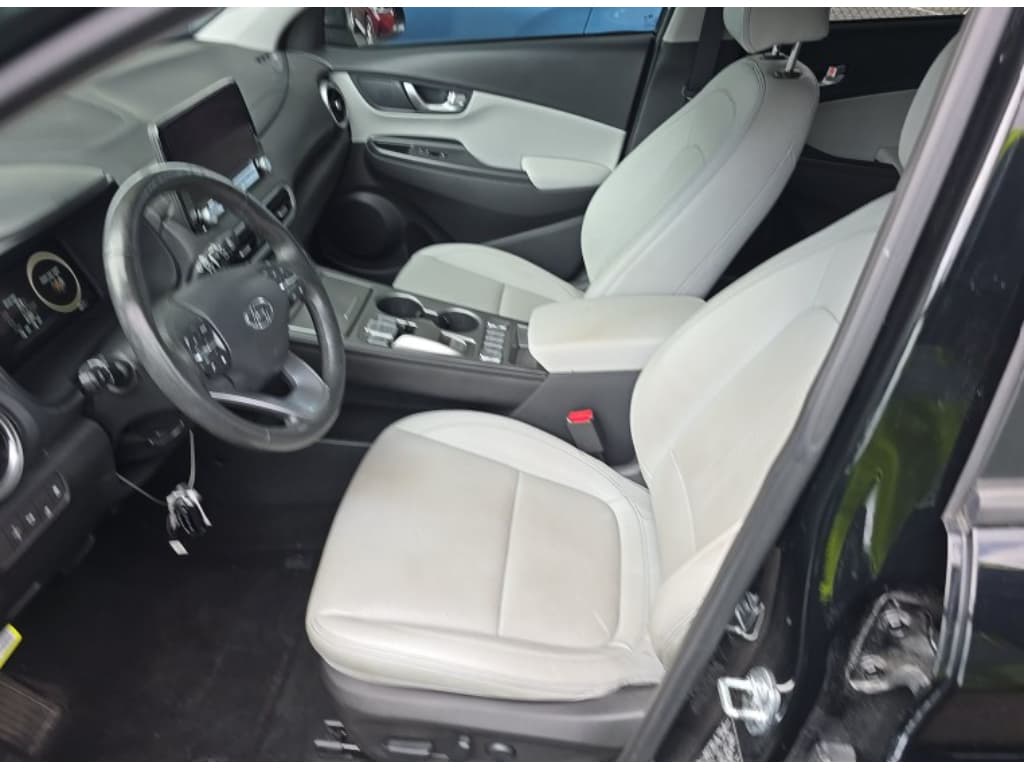 2023 Hyundai Kona EV view 5