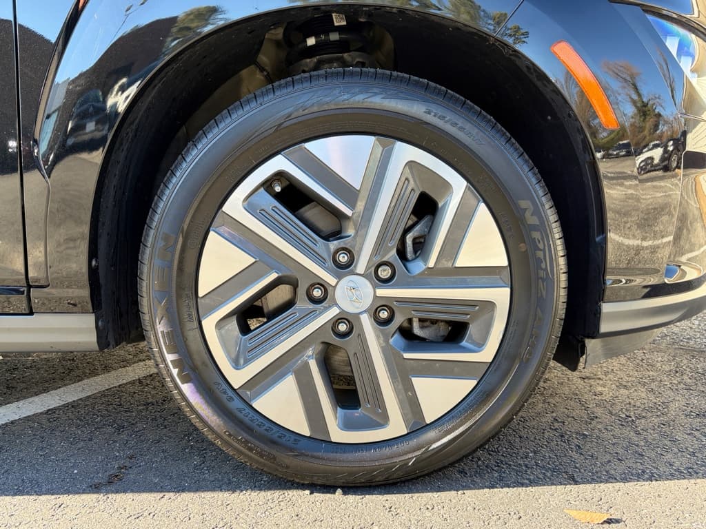 2023 Hyundai Kona EV view 30