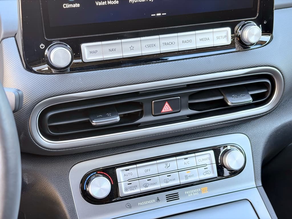 2023 Hyundai Kona EV view 16