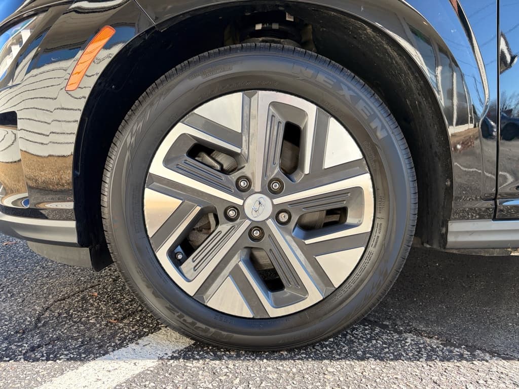 2023 Hyundai Kona EV view 32