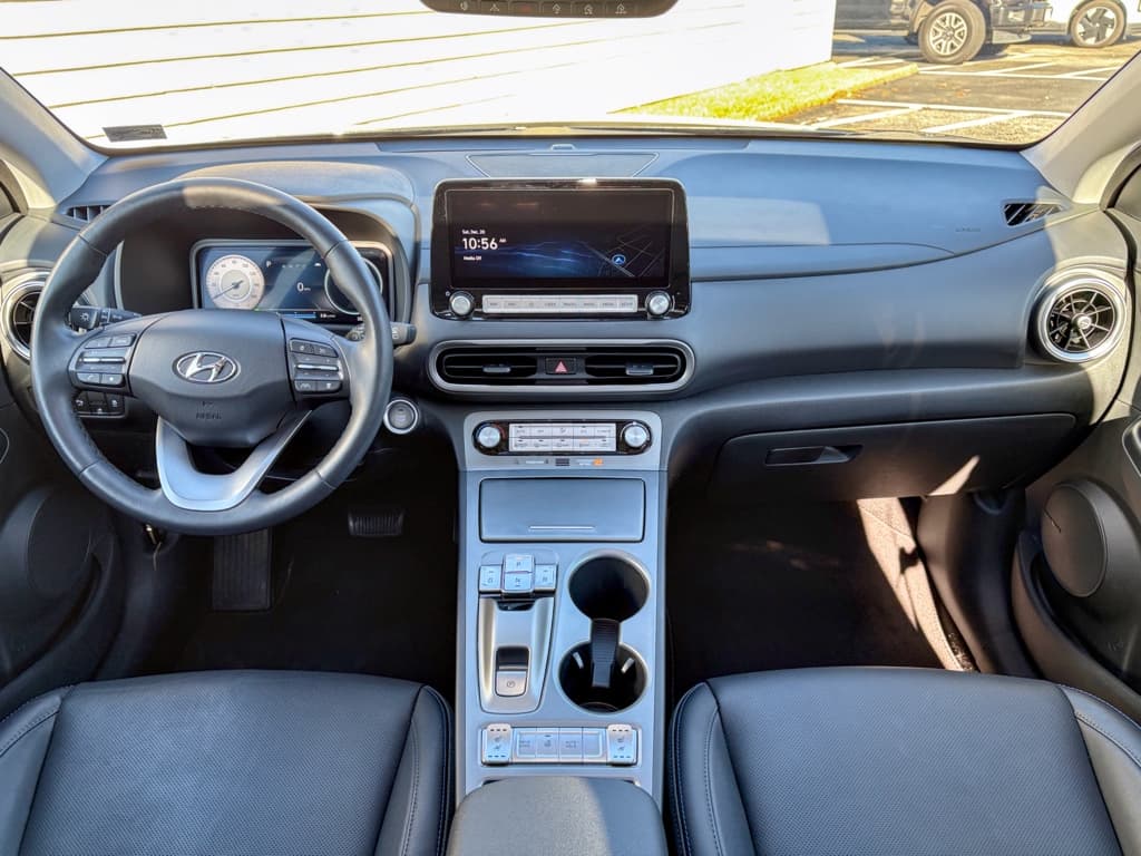 2023 Hyundai Kona EV view 17