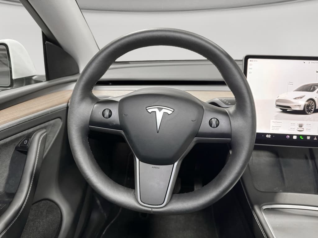 2023 Tesla Model Y view 7