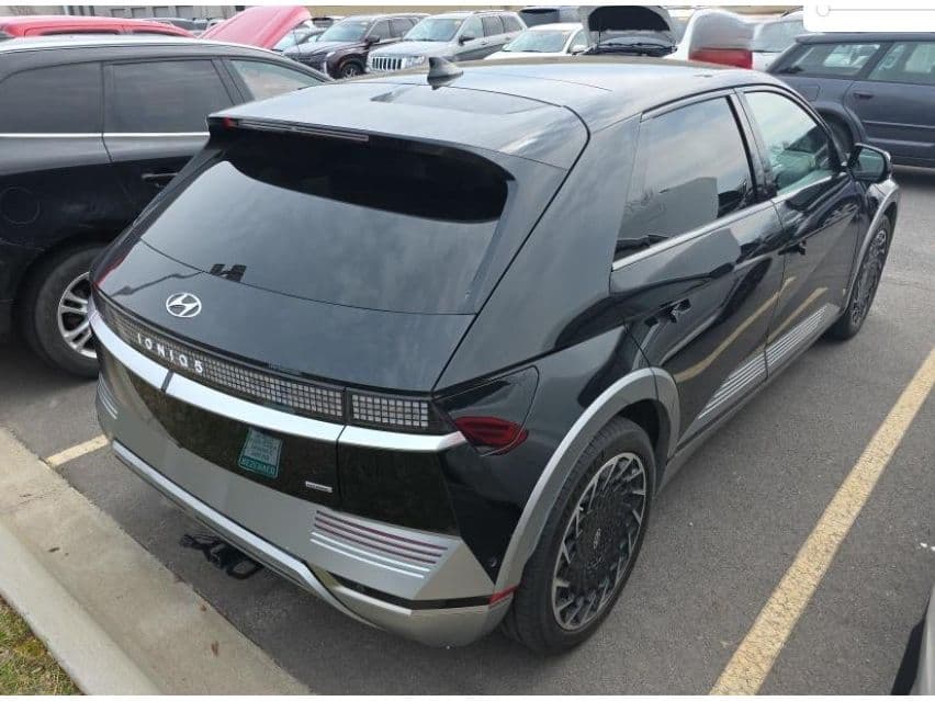 2023 Hyundai IONIQ 5 view 2