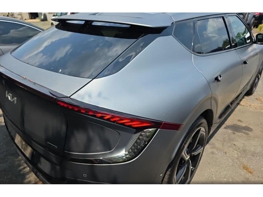 2024 Kia EV6 view 3