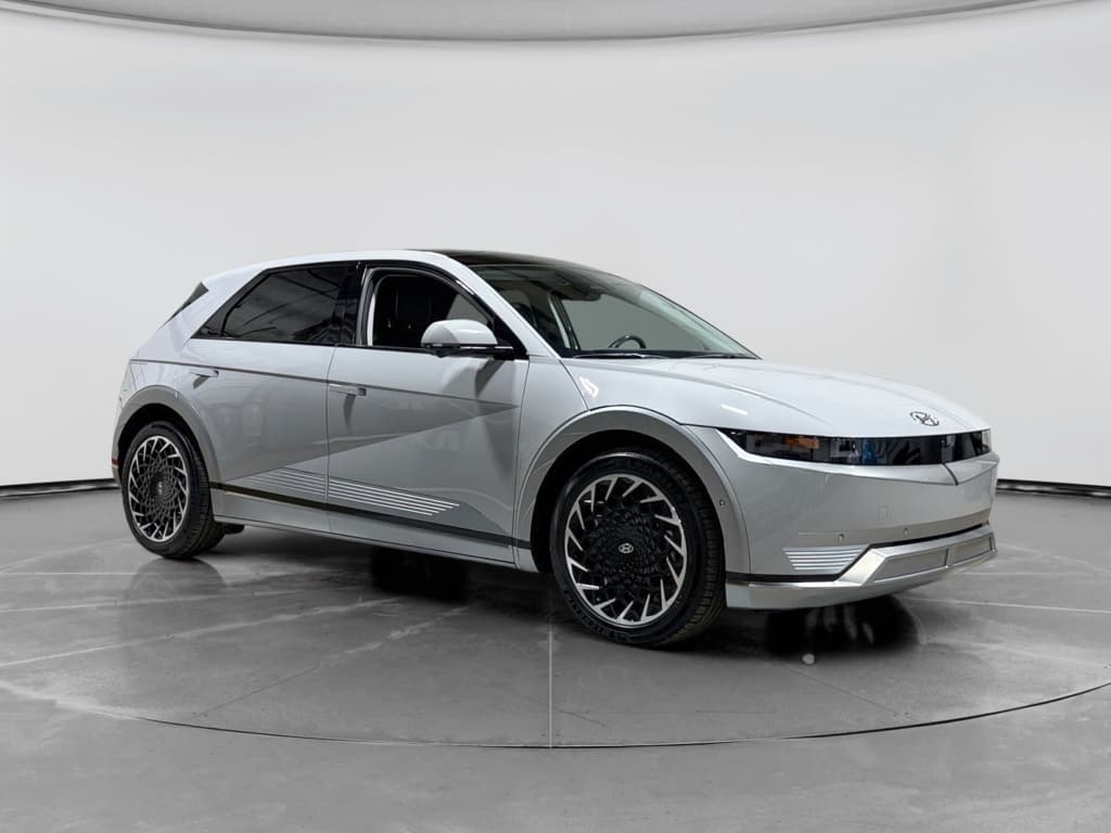 2023 Hyundai IONIQ 5 view 3