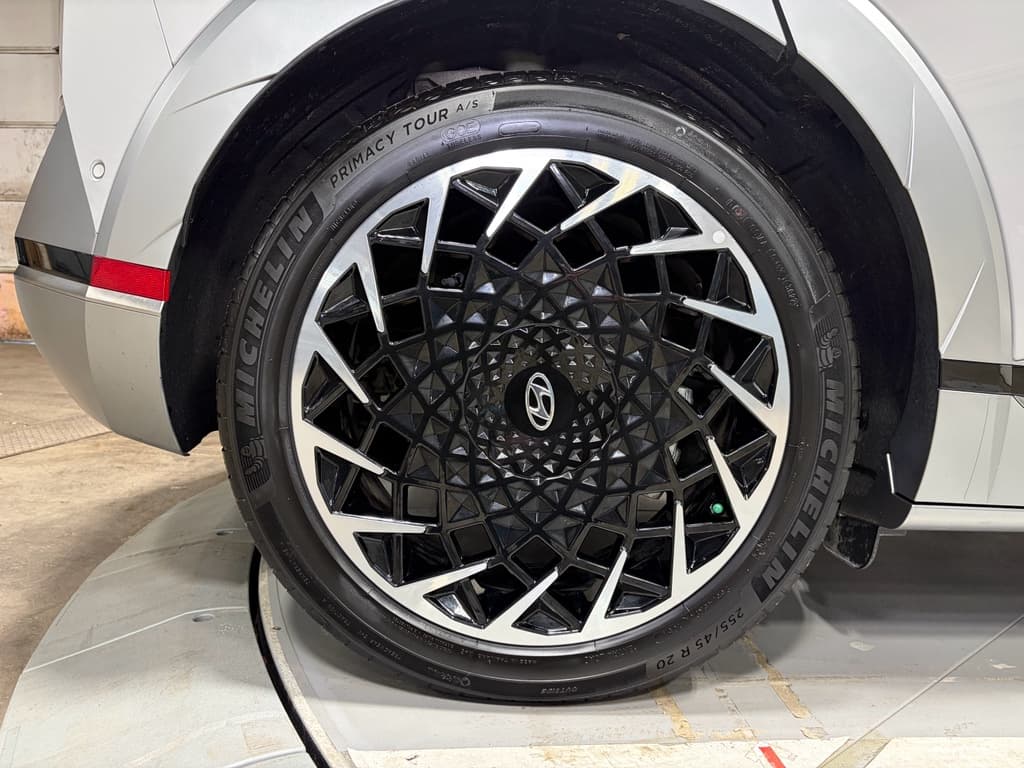 2023 Hyundai IONIQ 5 view 33