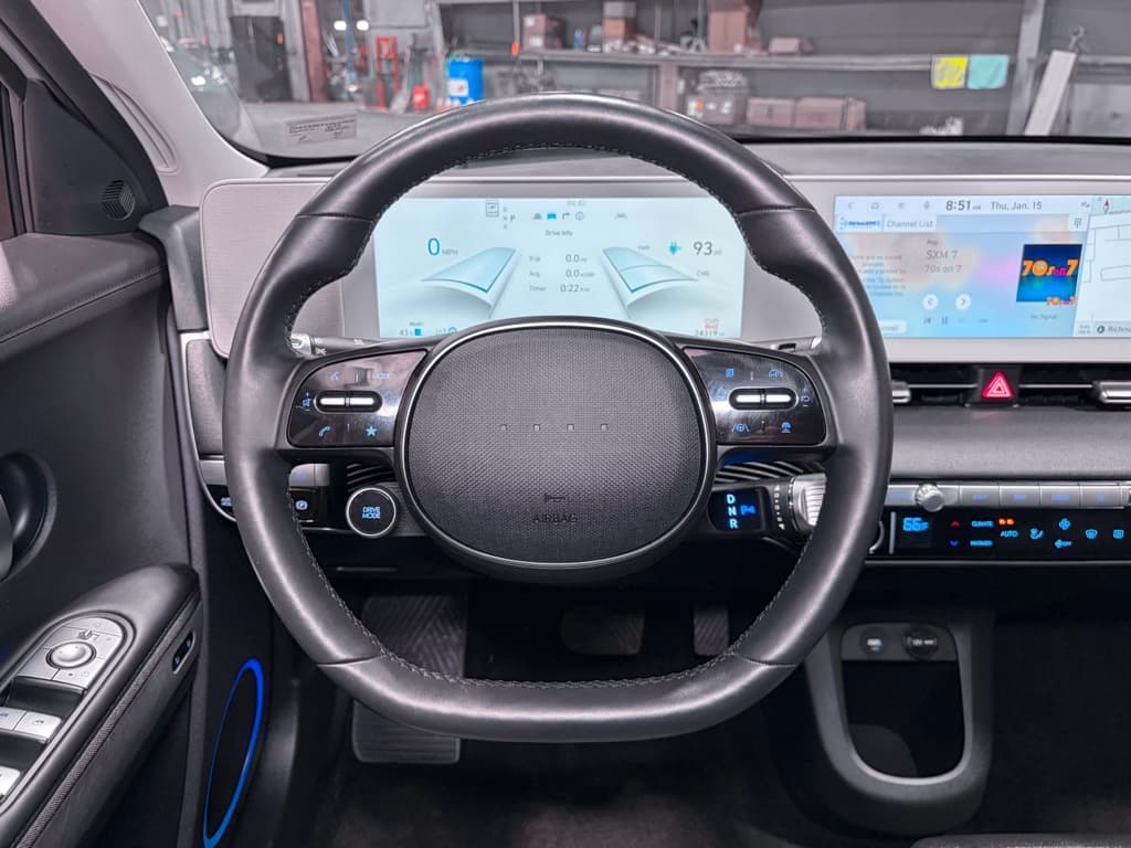 2023 Hyundai IONIQ 5 view 8