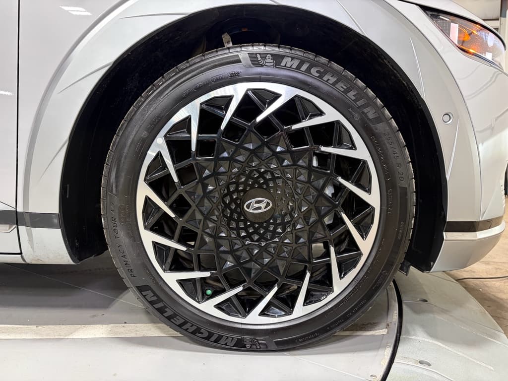 2023 Hyundai IONIQ 5 view 31